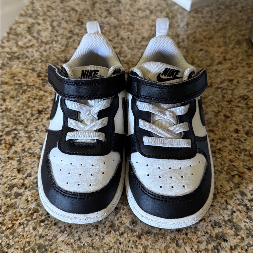 Nike Low Dunks Toddler Size 7